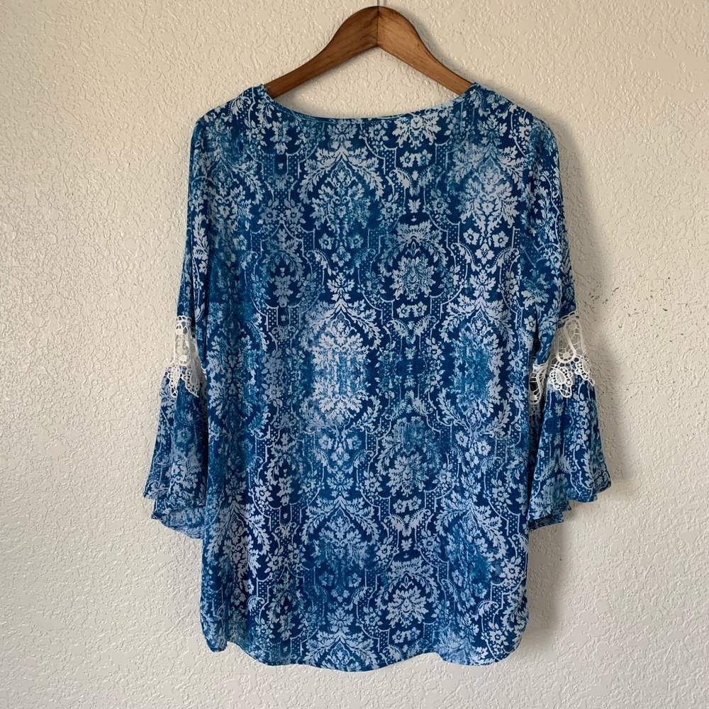 ZAC & RACHAEL bell sleeve lace top size M - Picture 2 of 15